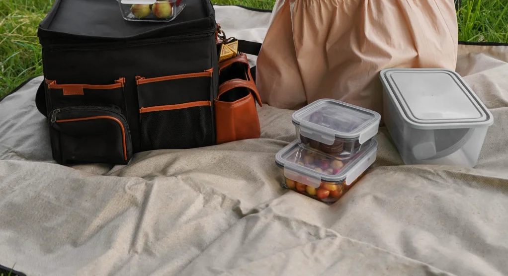 blanket picnic outdoor